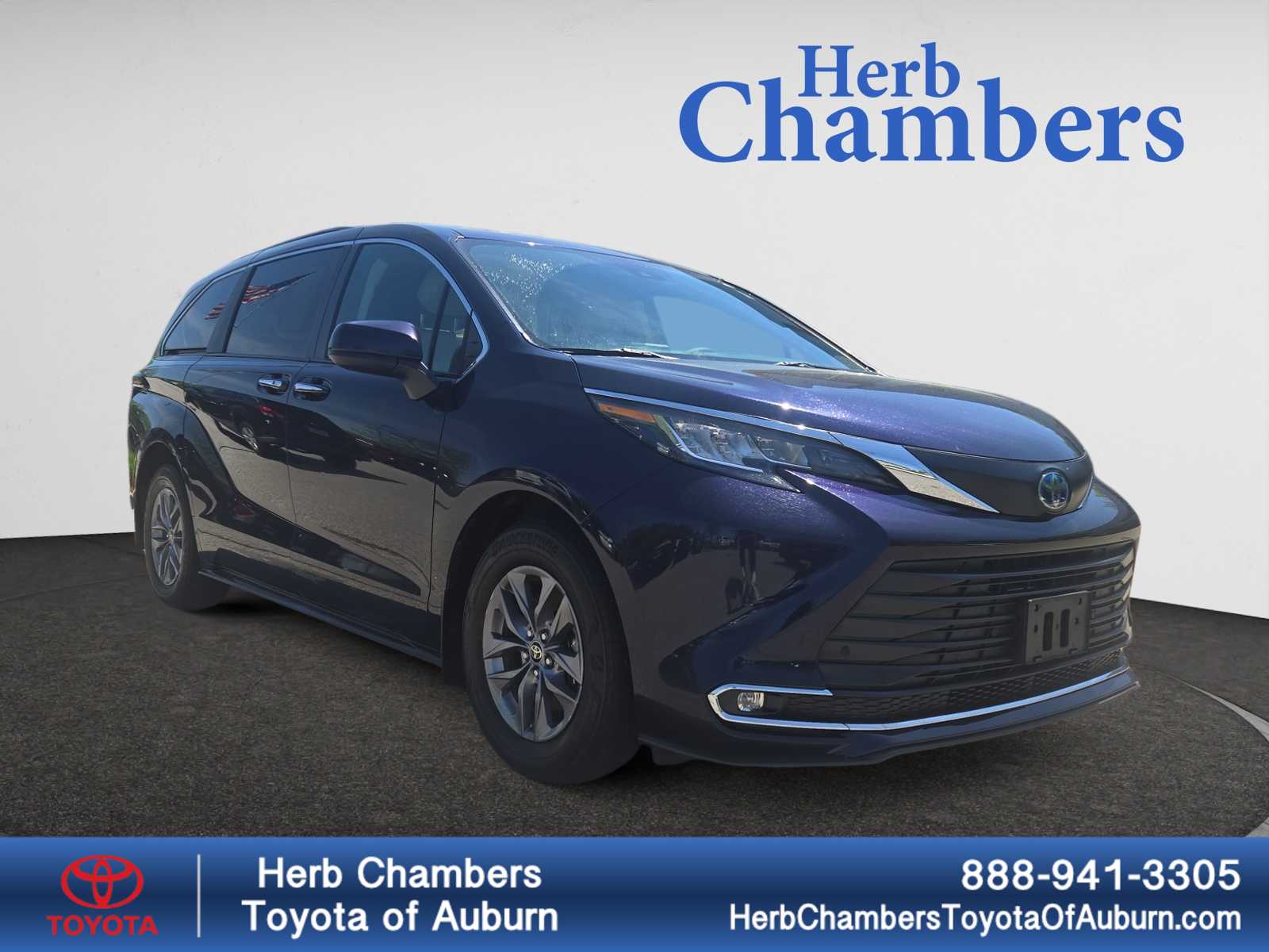 used 2022 Toyota Sienna car, priced at $43,998
