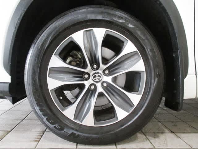 used 2021 Toyota Highlander car, priced at $38,998