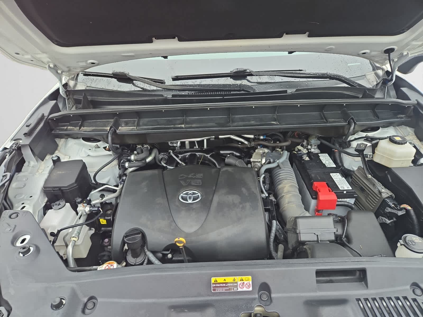 used 2021 Toyota Highlander car, priced at $38,998