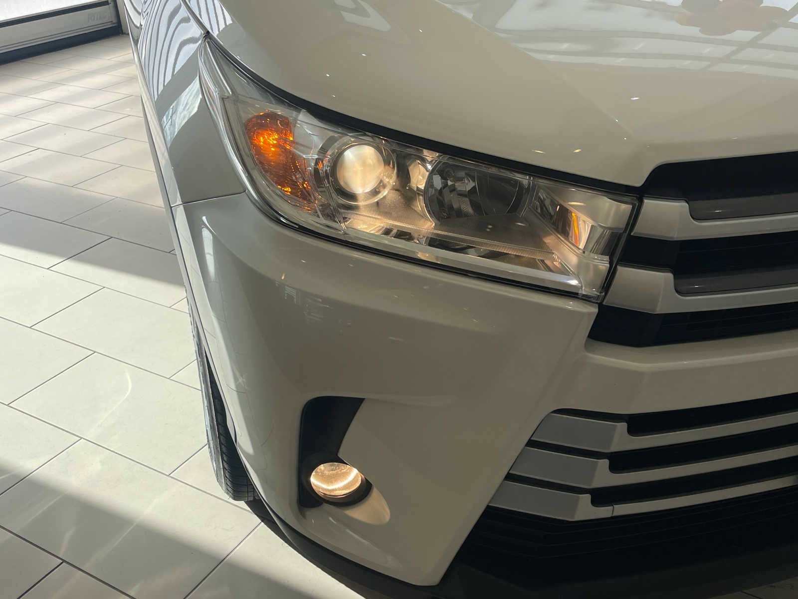 used 2019 Toyota Highlander car, priced at $29,998