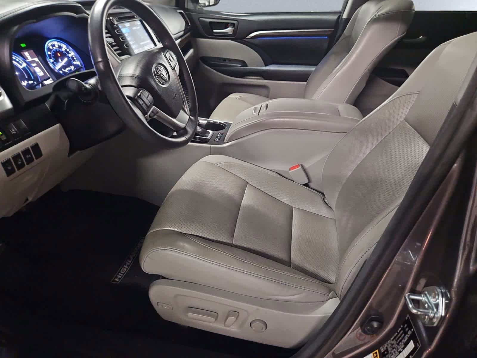 used 2016 Toyota Highlander Hybrid car, priced at $28,998