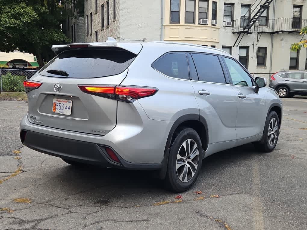 used 2022 Toyota Highlander car, priced at $36,998