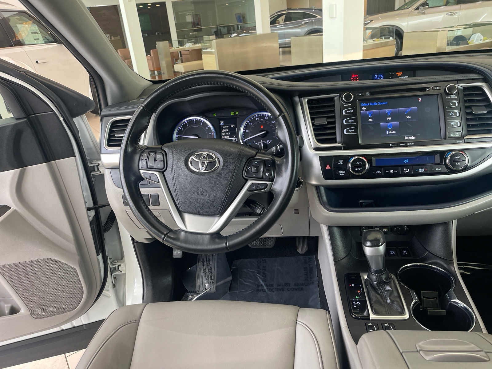 used 2019 Toyota Highlander car, priced at $29,998