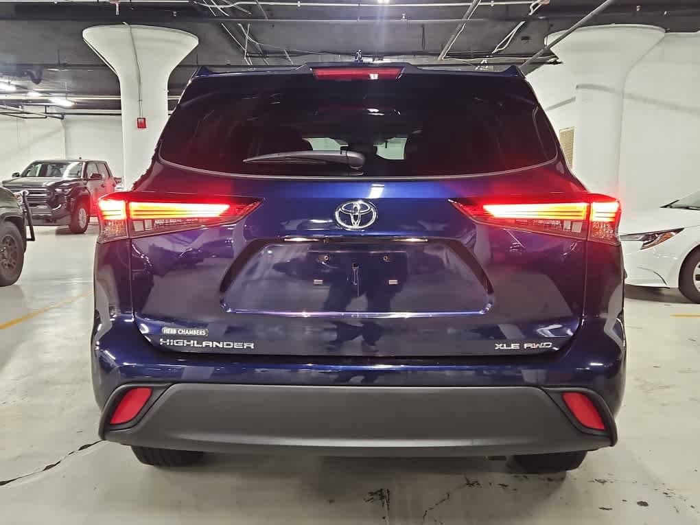 used 2022 Toyota Highlander car, priced at $36,998