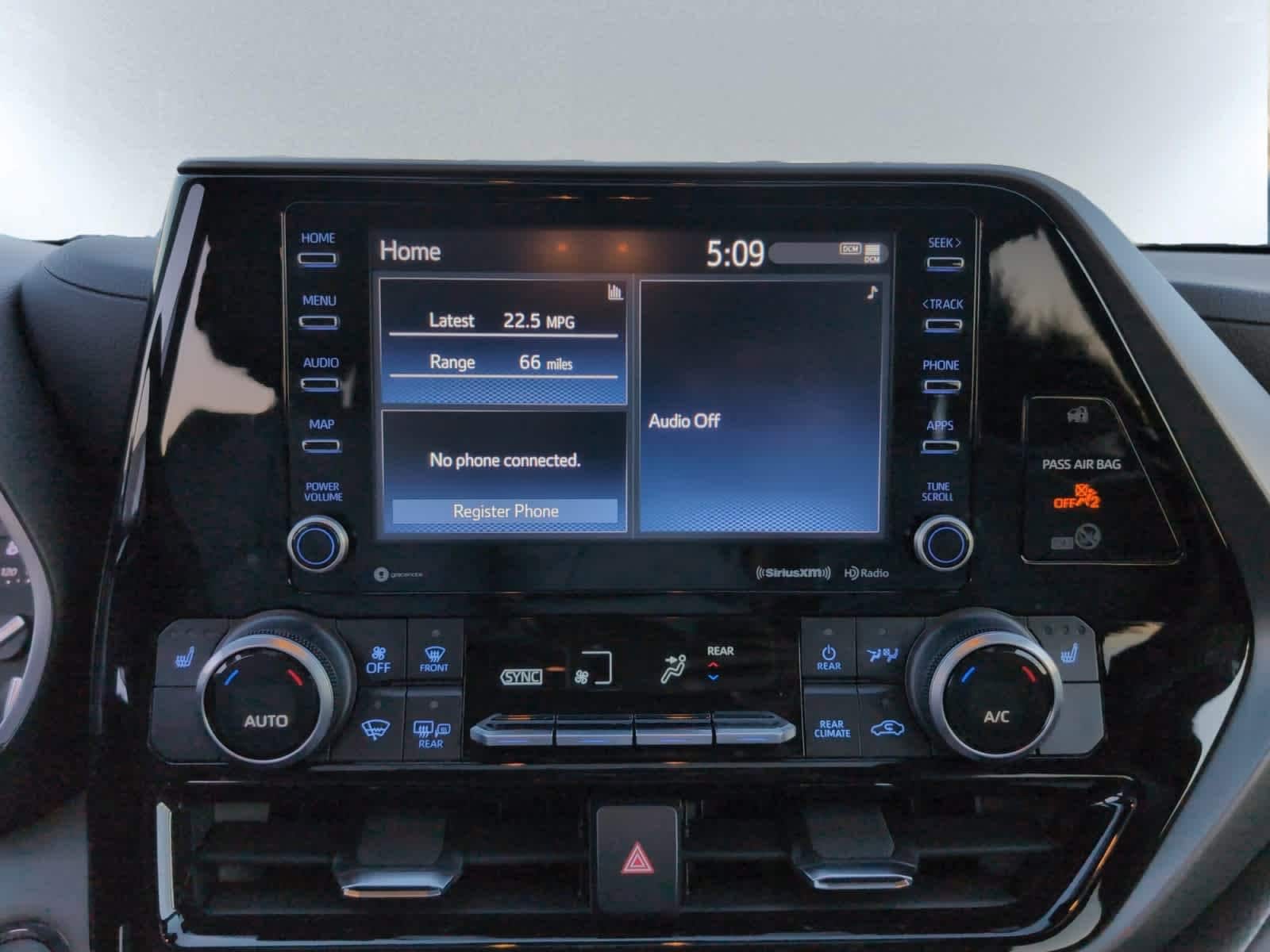 used 2022 Toyota Highlander car, priced at $37,998