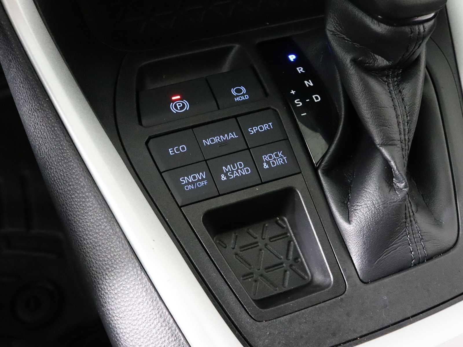 used 2021 Toyota RAV4 car, priced at $26,998