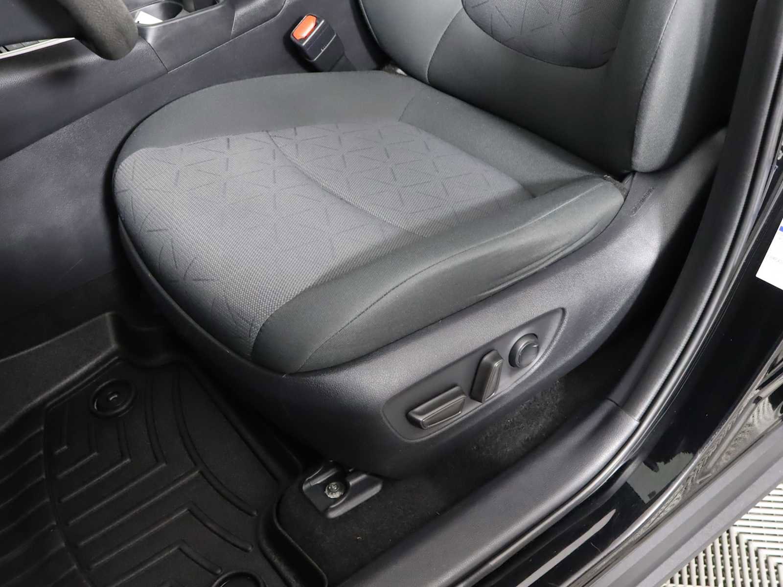 used 2021 Toyota RAV4 car, priced at $26,998