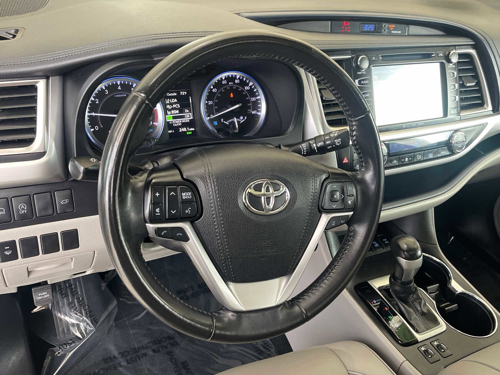 used 2019 Toyota Highlander car, priced at $29,998