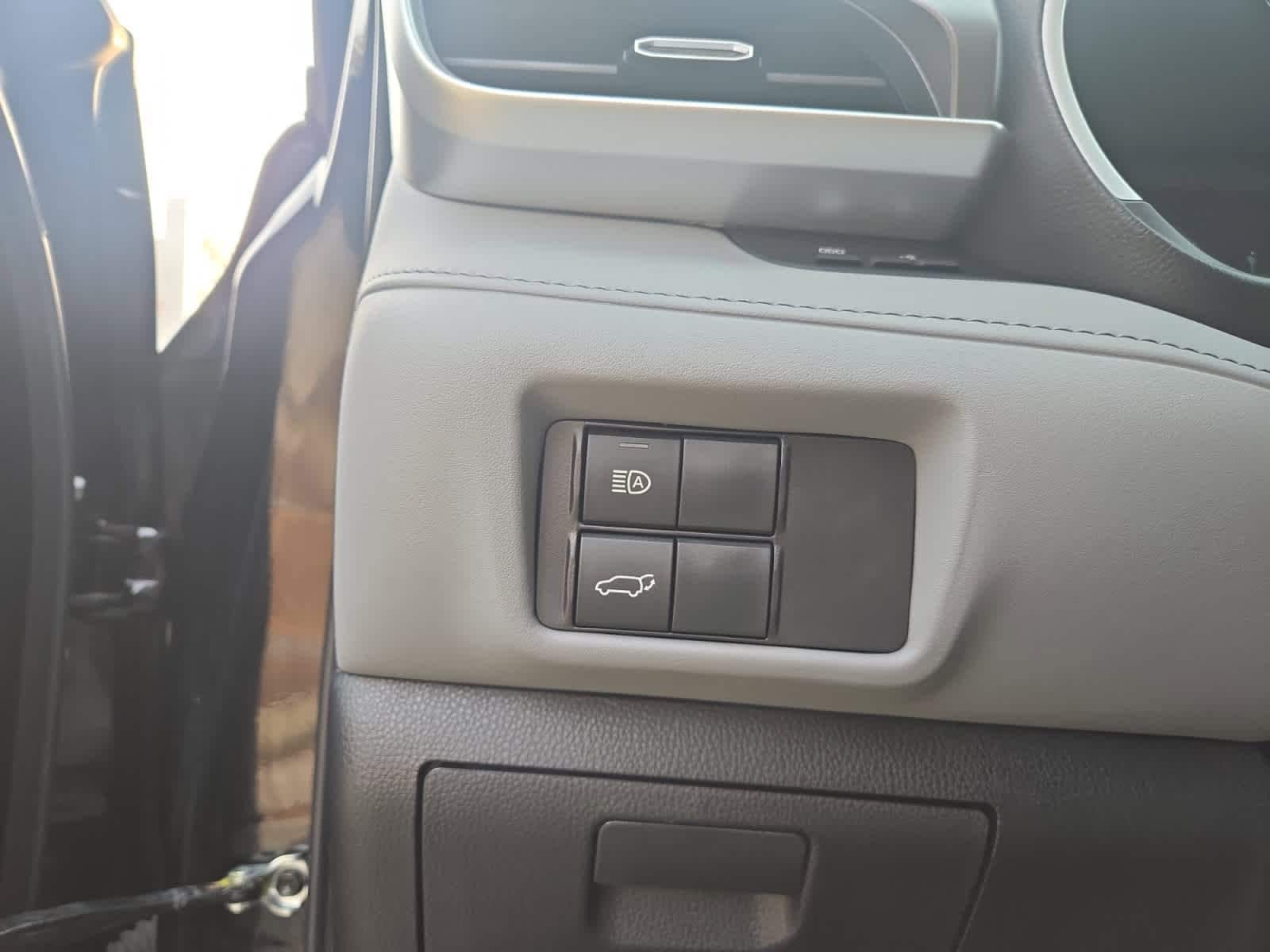 used 2022 Toyota Highlander car, priced at $36,998