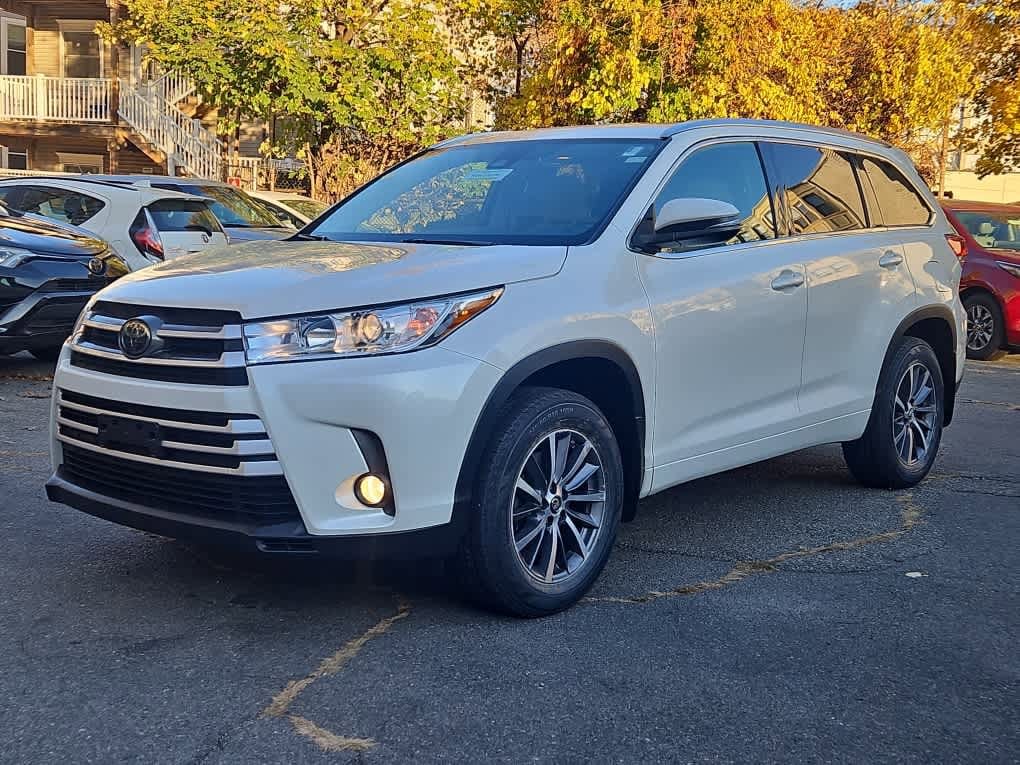 used 2018 Toyota Highlander car, priced at $24,998