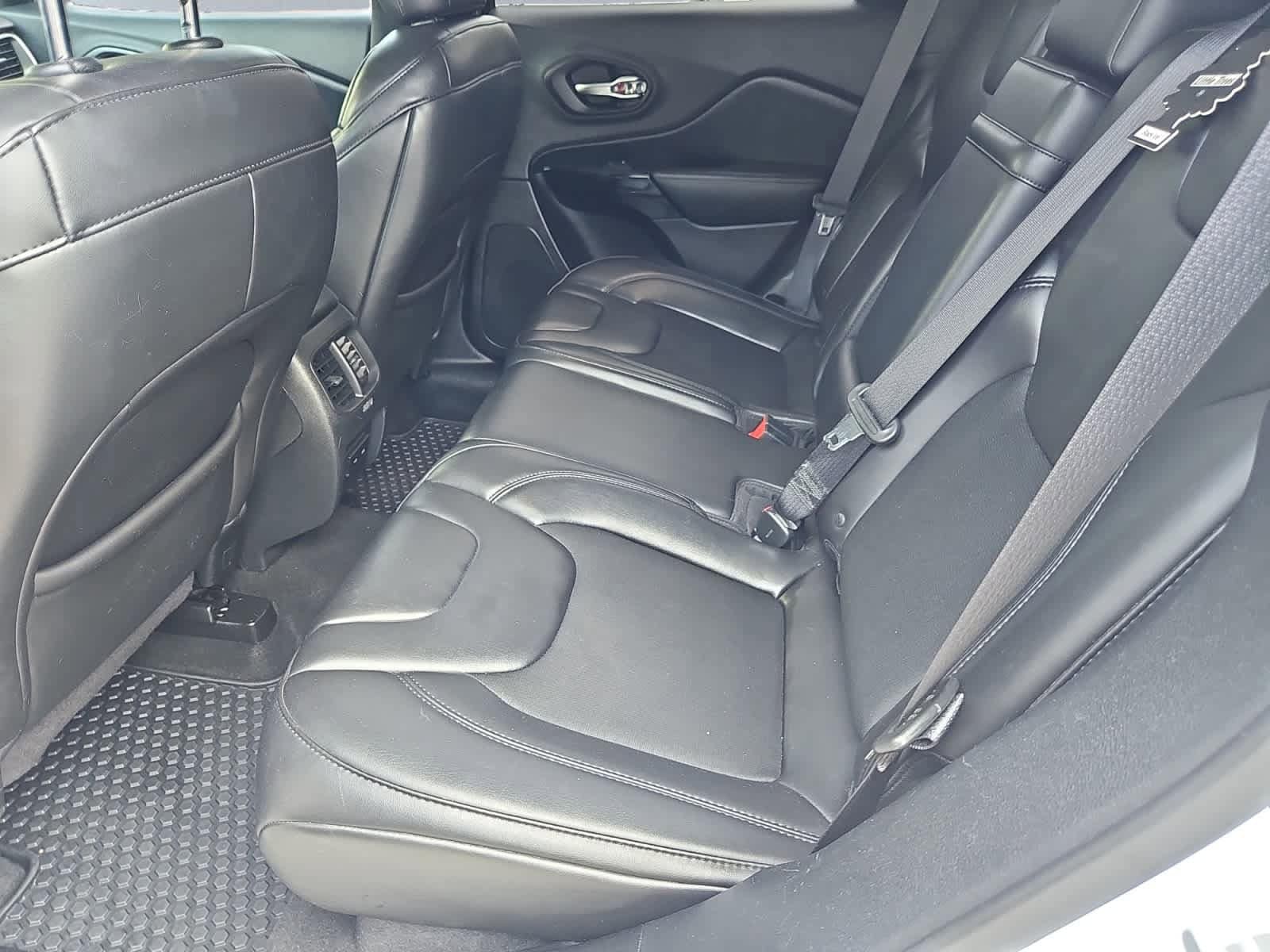 used 2019 Jeep Cherokee car, priced at $14,998