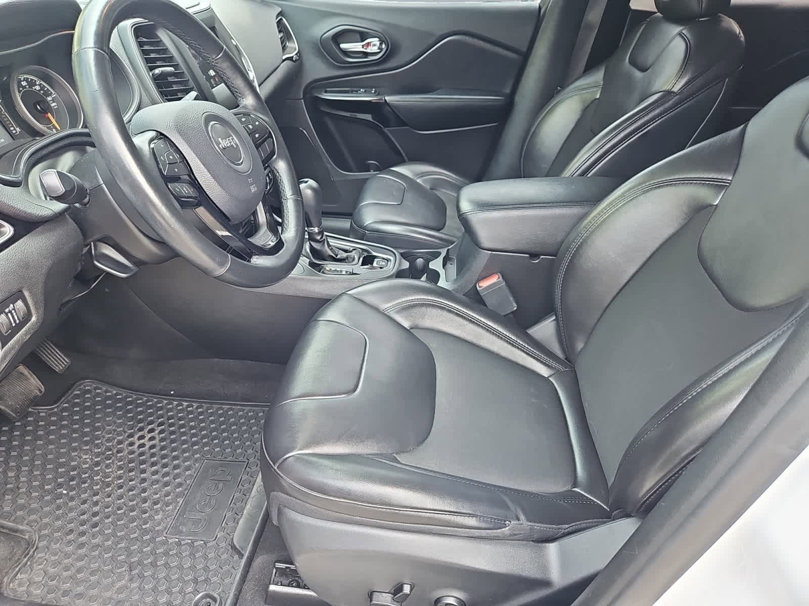 used 2019 Jeep Cherokee car, priced at $14,998