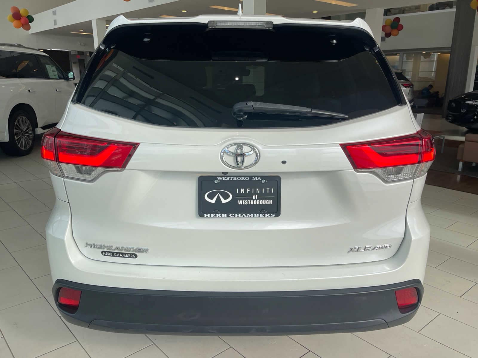 used 2019 Toyota Highlander car, priced at $29,998