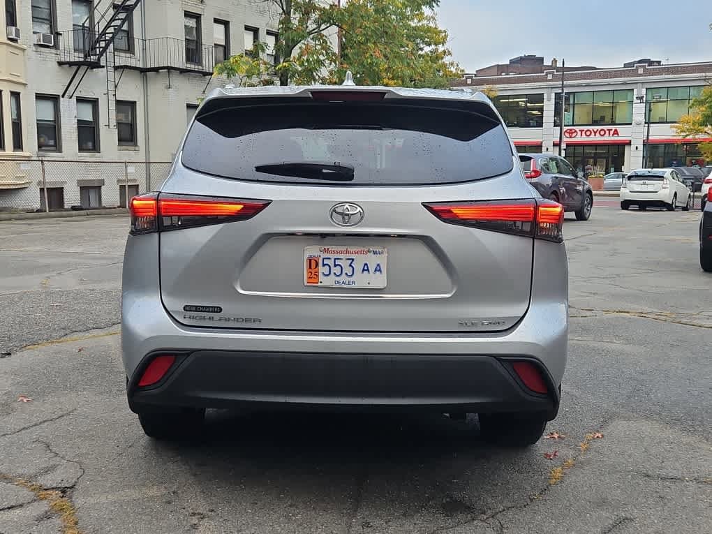 used 2022 Toyota Highlander car, priced at $36,998