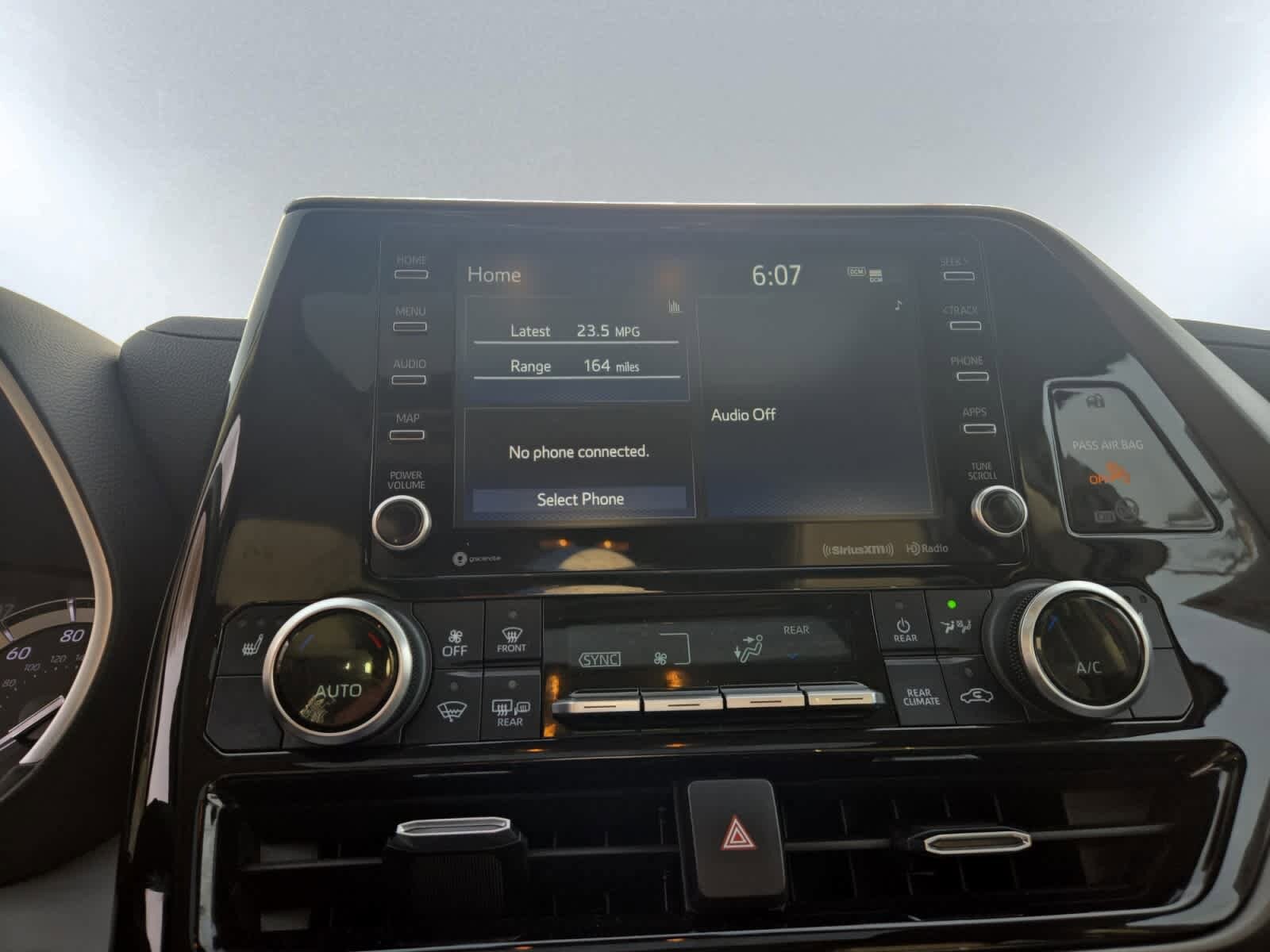 used 2022 Toyota Highlander car, priced at $36,998