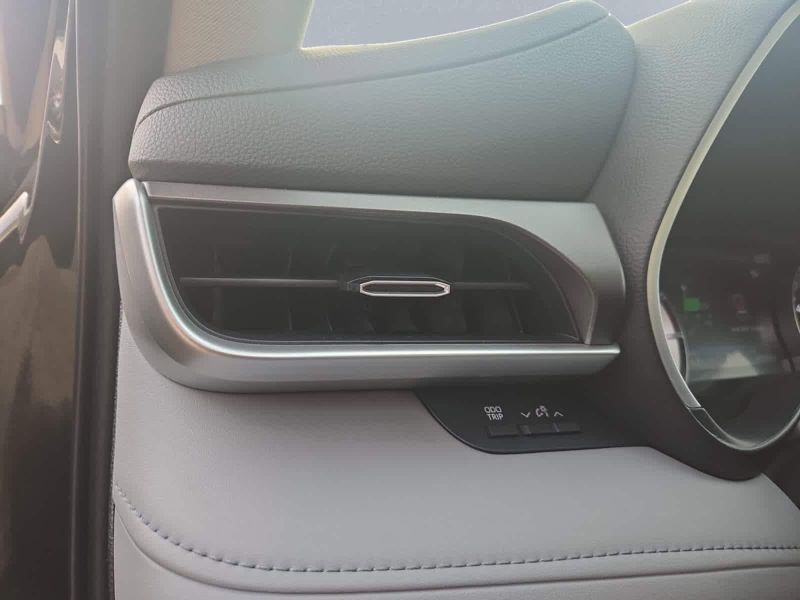 used 2022 Toyota Highlander car, priced at $36,998