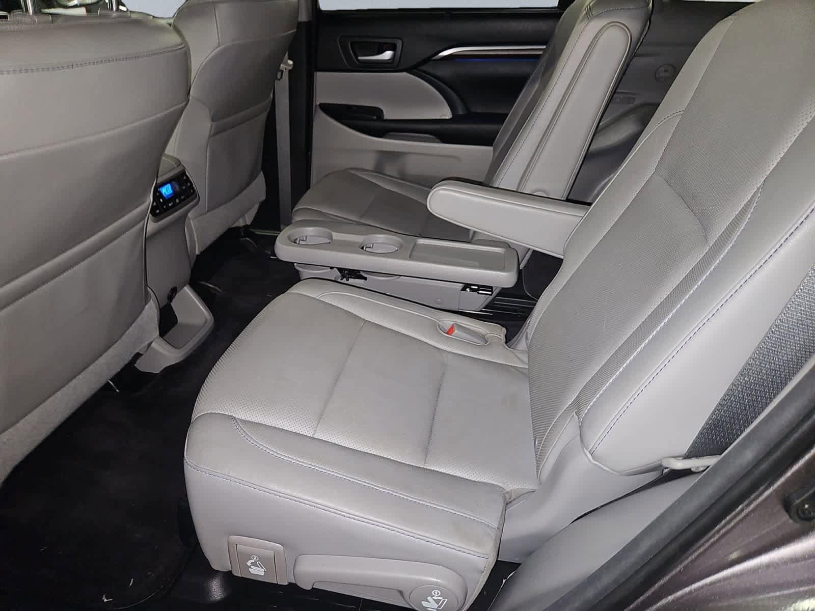 used 2016 Toyota Highlander Hybrid car, priced at $28,998