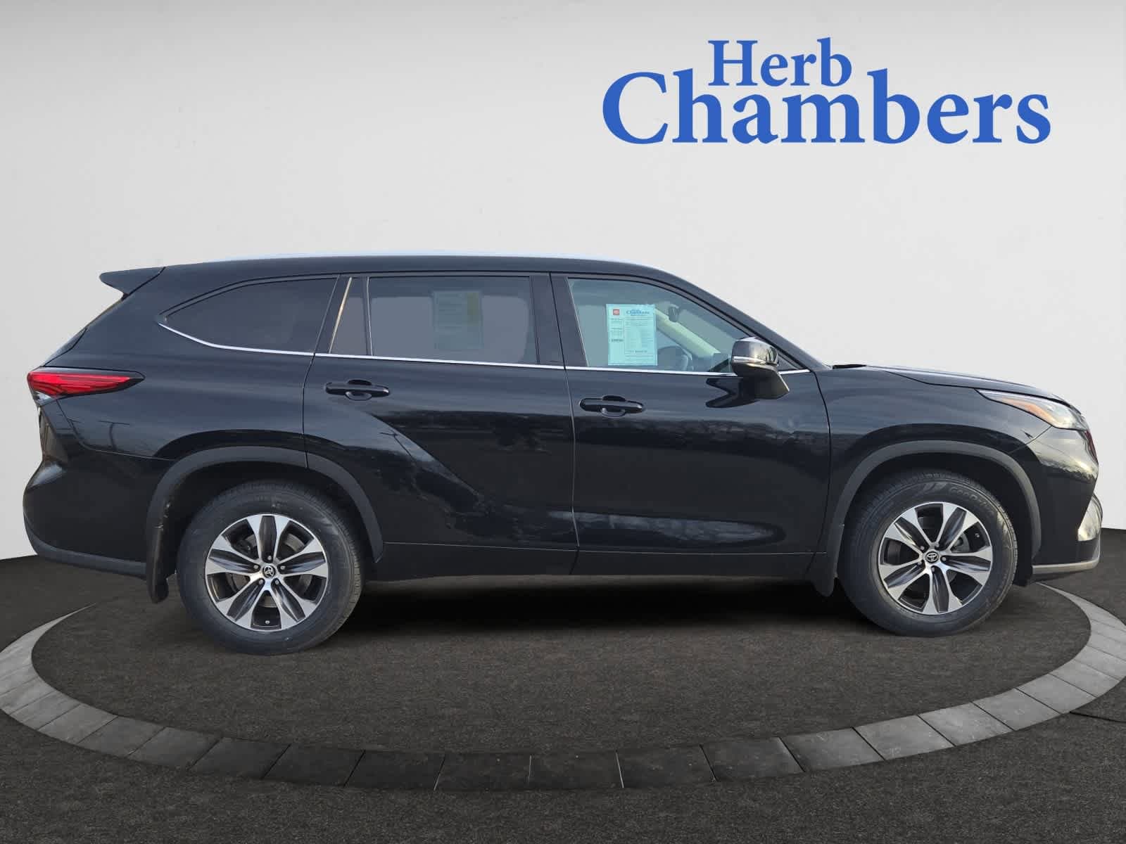 used 2022 Toyota Highlander car, priced at $36,998