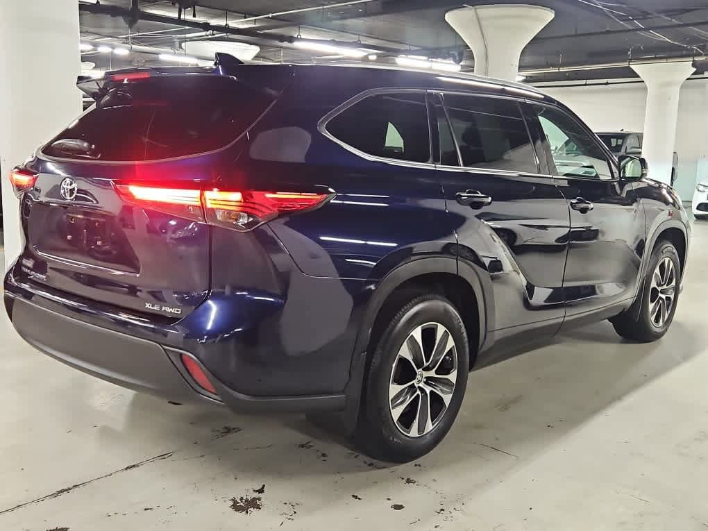 used 2022 Toyota Highlander car, priced at $36,998