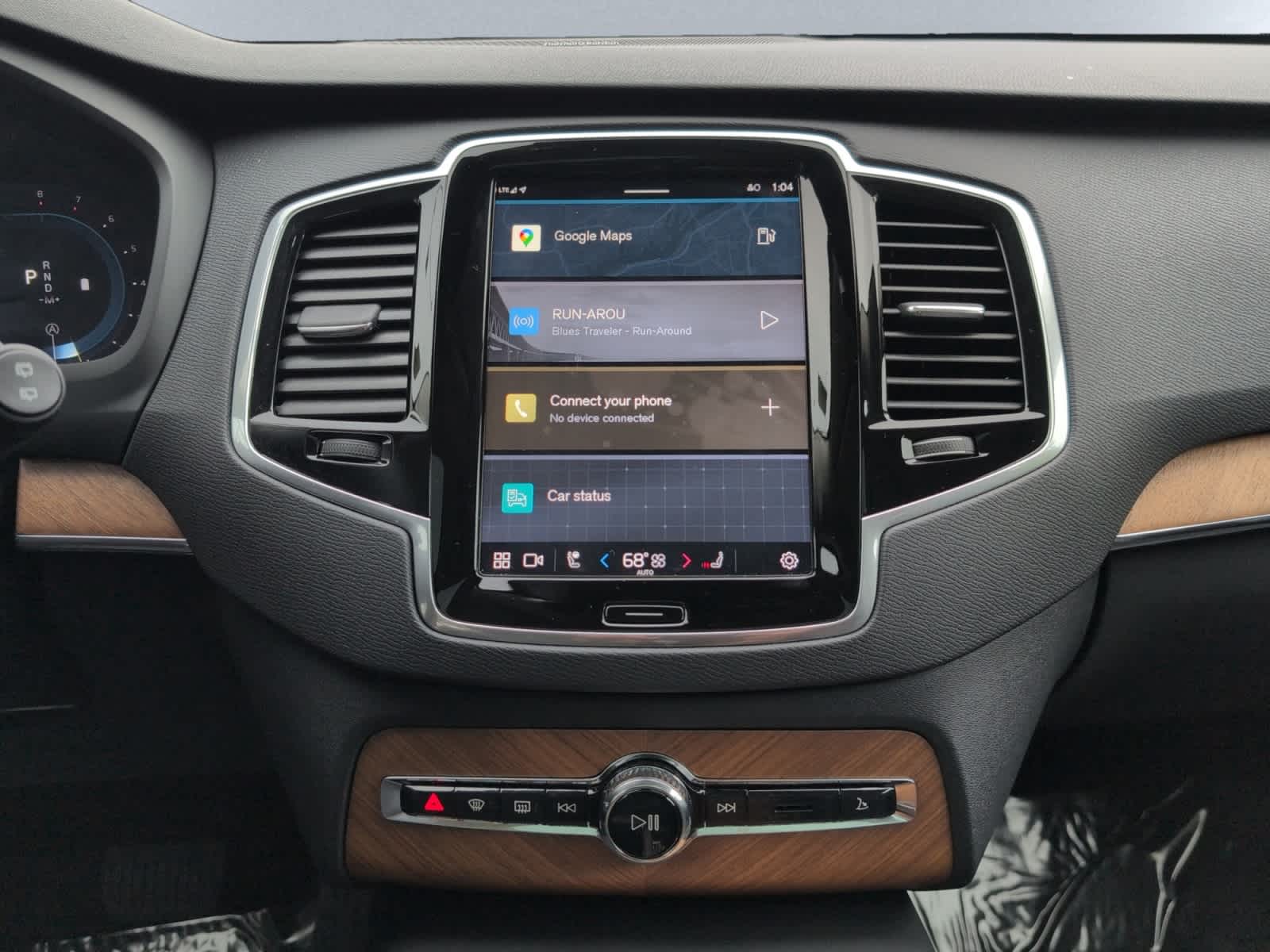 new 2024 Volvo XC90 car, priced at $54,998