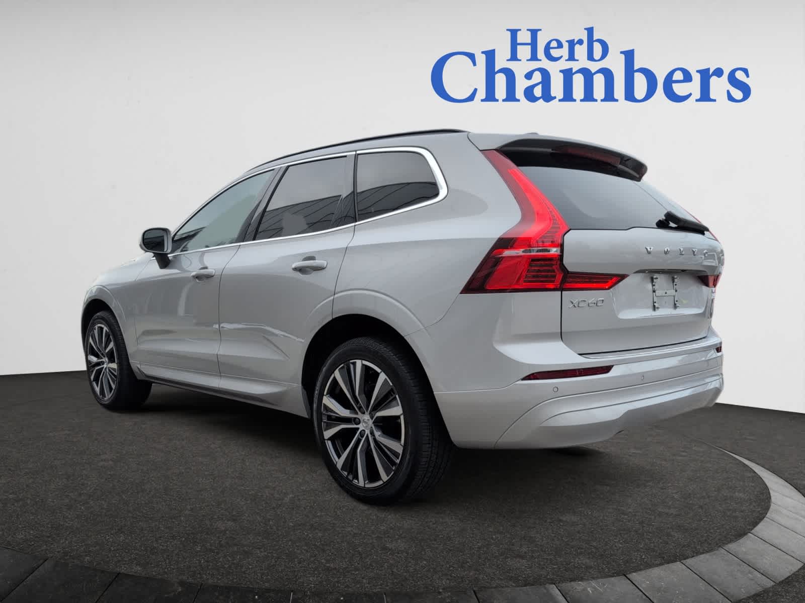 used 2022 Volvo XC60 car, priced at $32,998