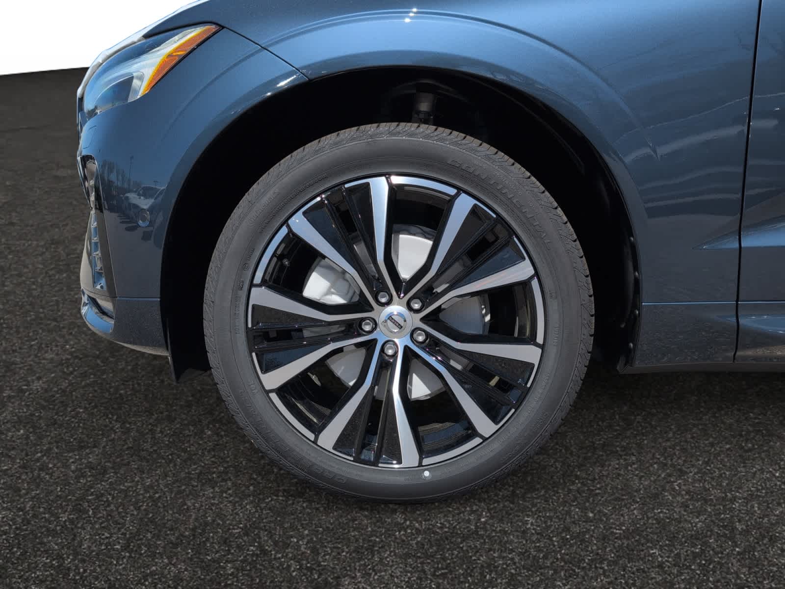 new 2025 Volvo XC60 car, priced at $56,505
