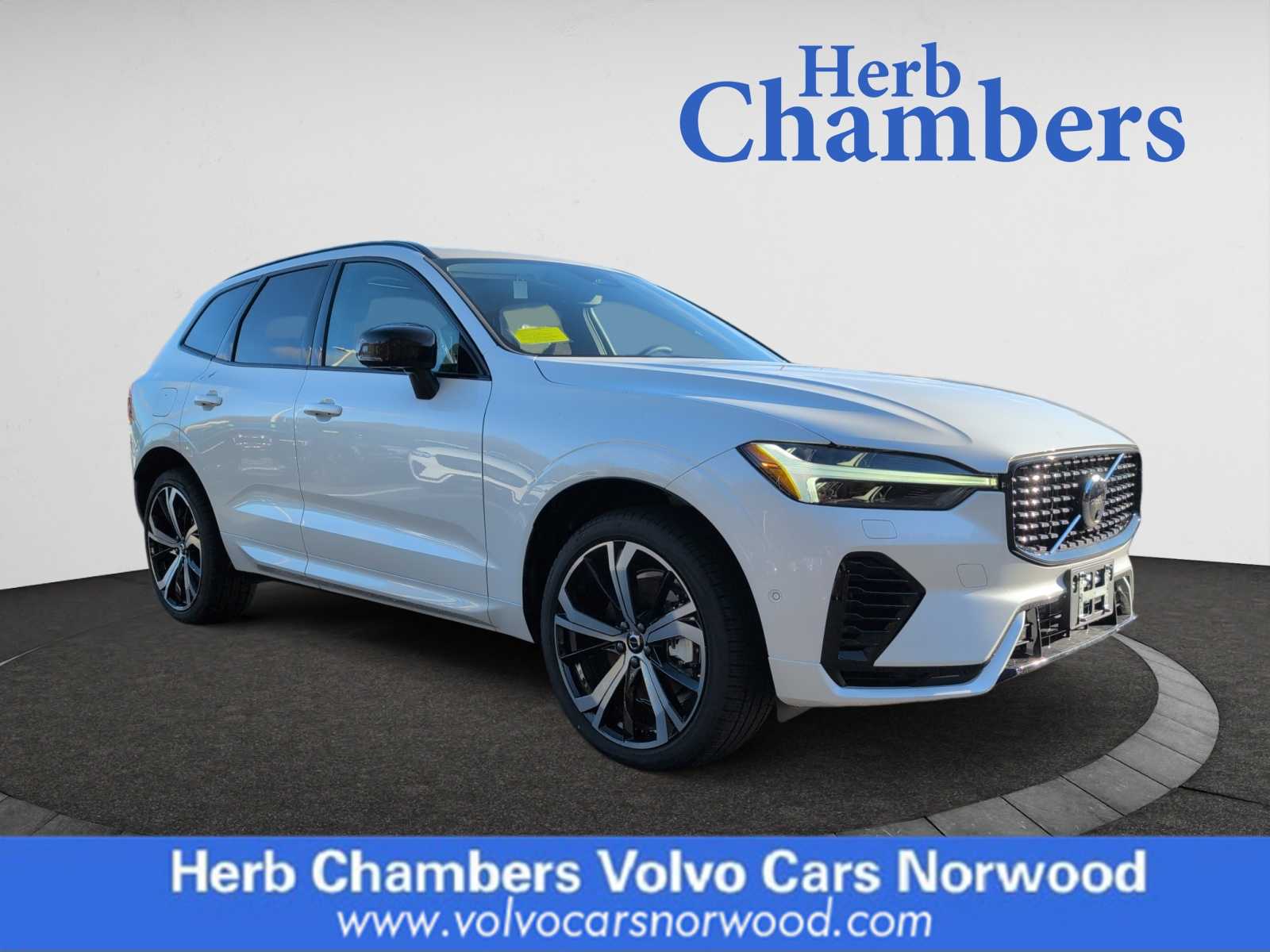 new 2025 Volvo XC60 plug-in hybrid car, priced at $71,875