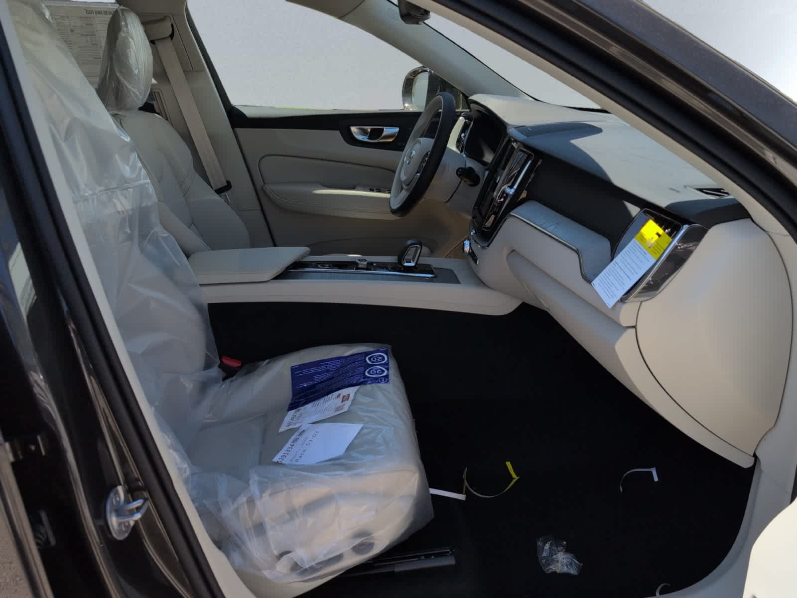 new 2025 Volvo XC60 car, priced at $56,505