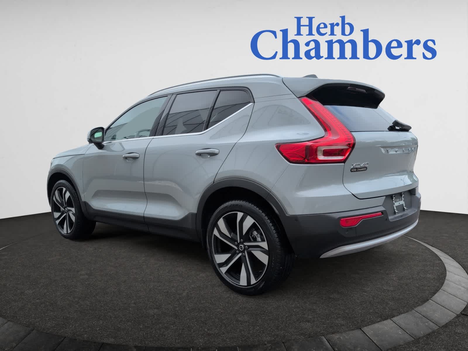 new 2024 Volvo XC40 car, priced at $51,130