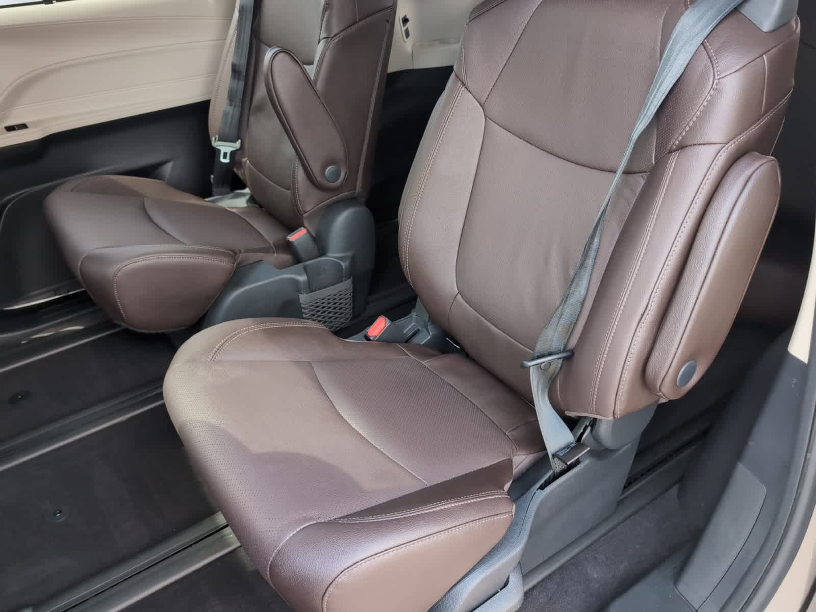used 2021 Toyota Sienna car, priced at $46,998