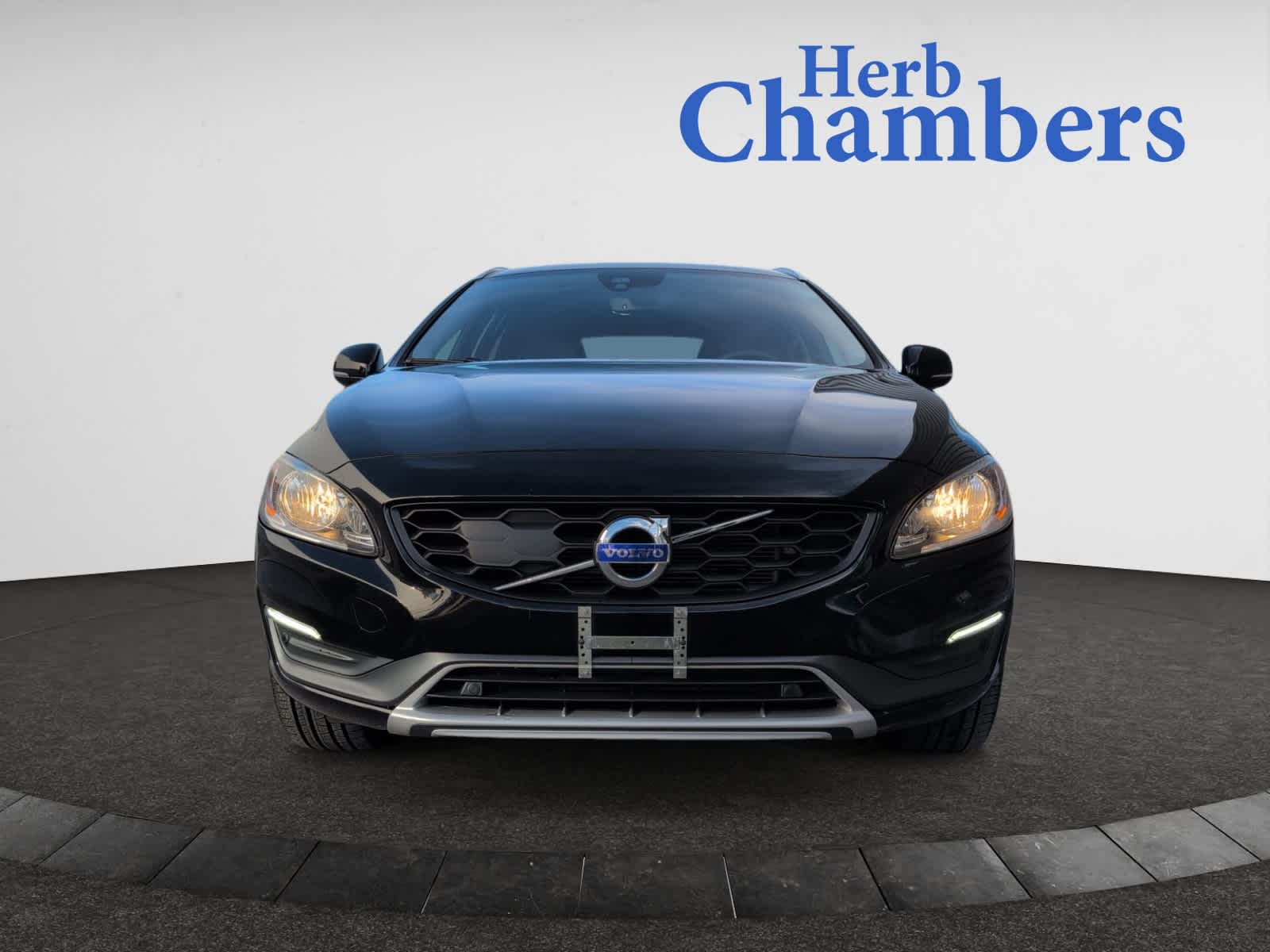 used 2015 Volvo V60 Cross Country car, priced at $13,998