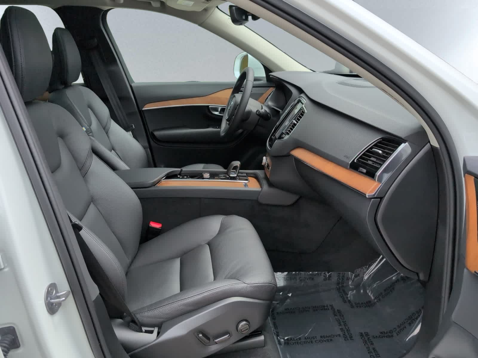 new 2024 Volvo XC90 car, priced at $55,998