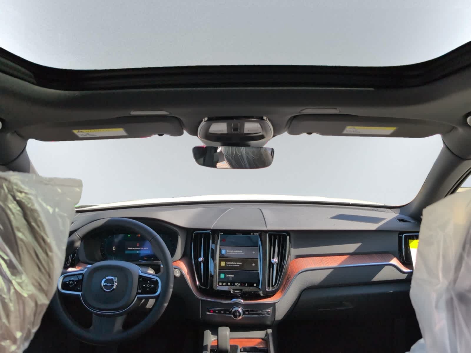 new 2025 Volvo XC60 car, priced at $54,545