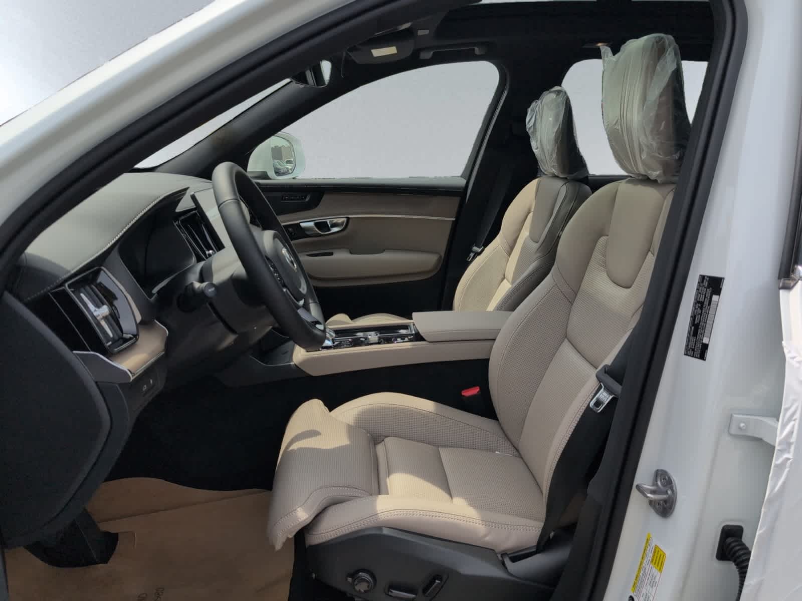 new 2025 Volvo XC90 plug-in hybrid car, priced at $82,405