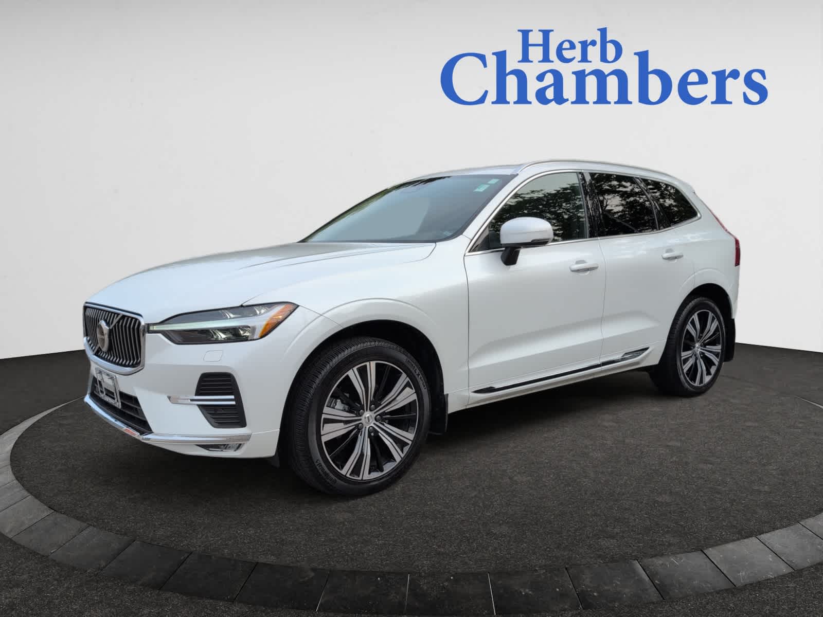 used 2022 Volvo XC60 car, priced at $40,998