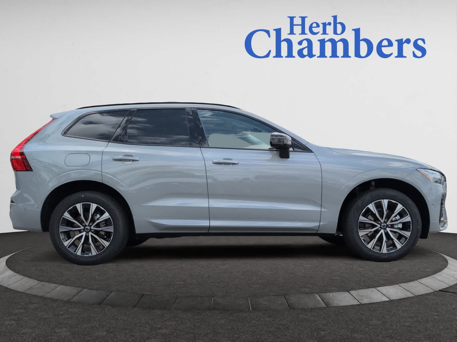 new 2025 Volvo XC60 car, priced at $54,555