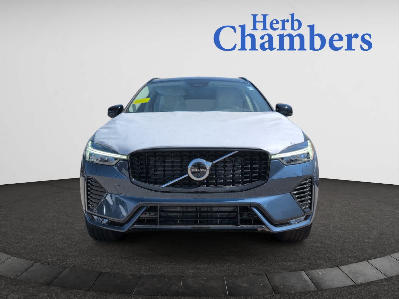 new 2025 Volvo XC60 car, priced at $56,505