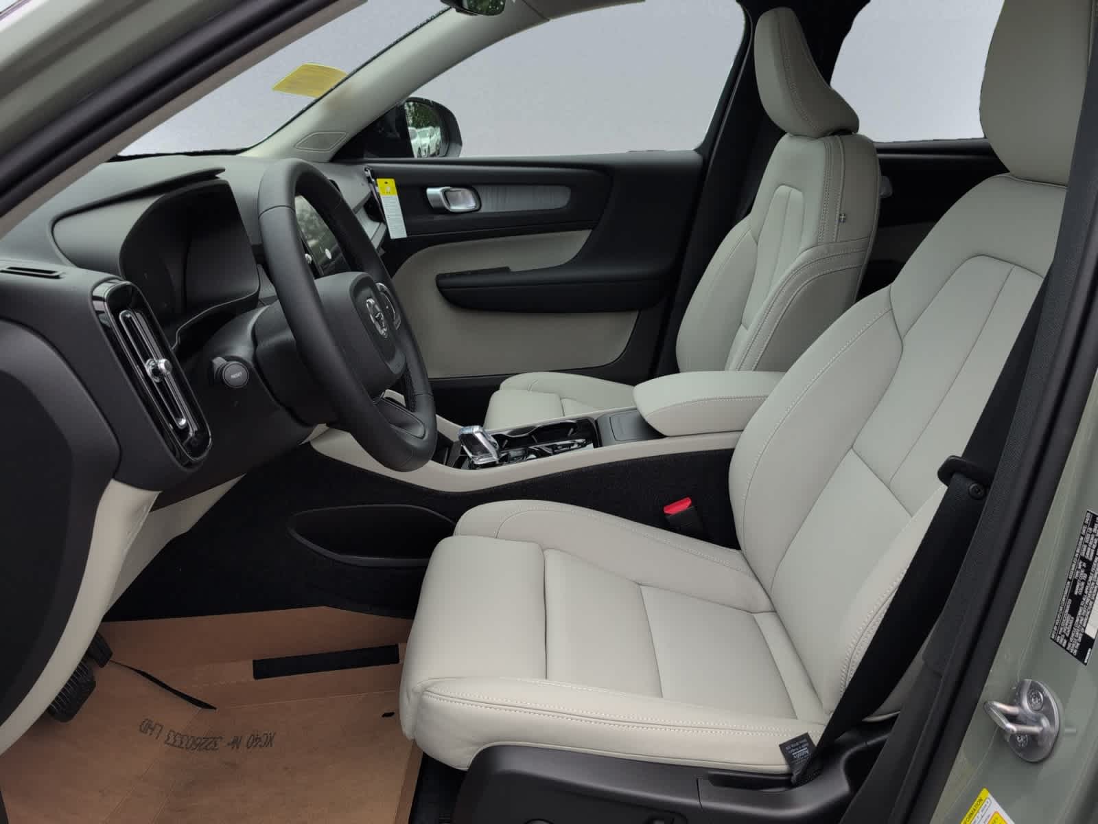new 2025 Volvo XC40 car, priced at $49,810