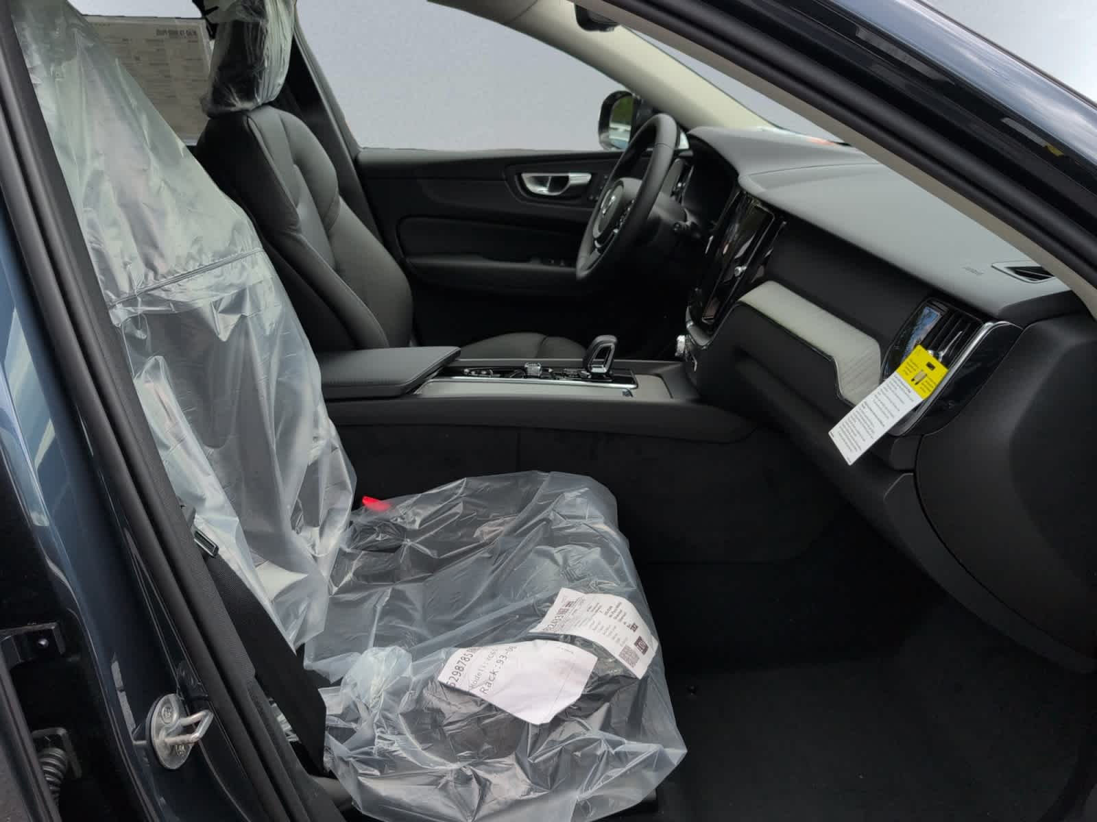 new 2025 Volvo XC60 plug-in hybrid car, priced at $66,260