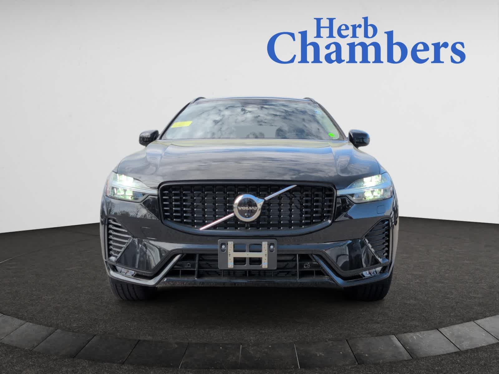 new 2025 Volvo XC60 car, priced at $55,360