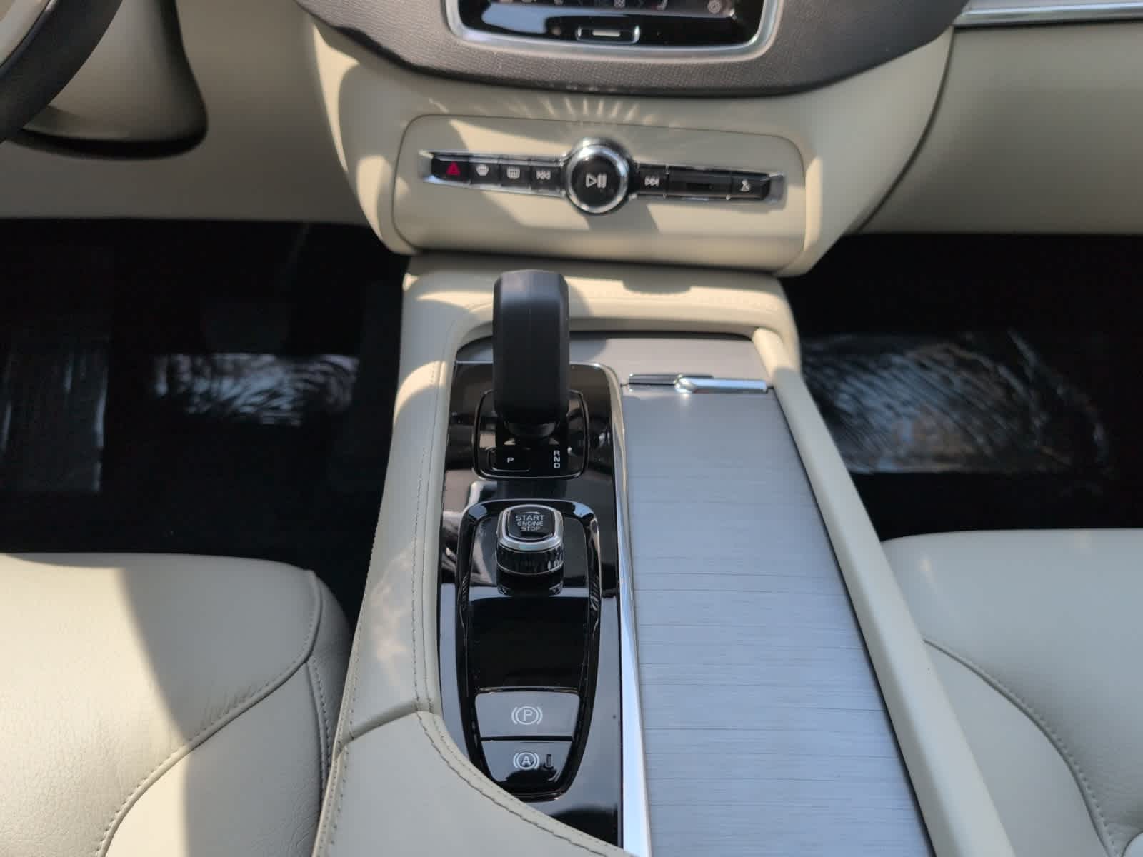 used 2023 Volvo XC90 car, priced at $44,998