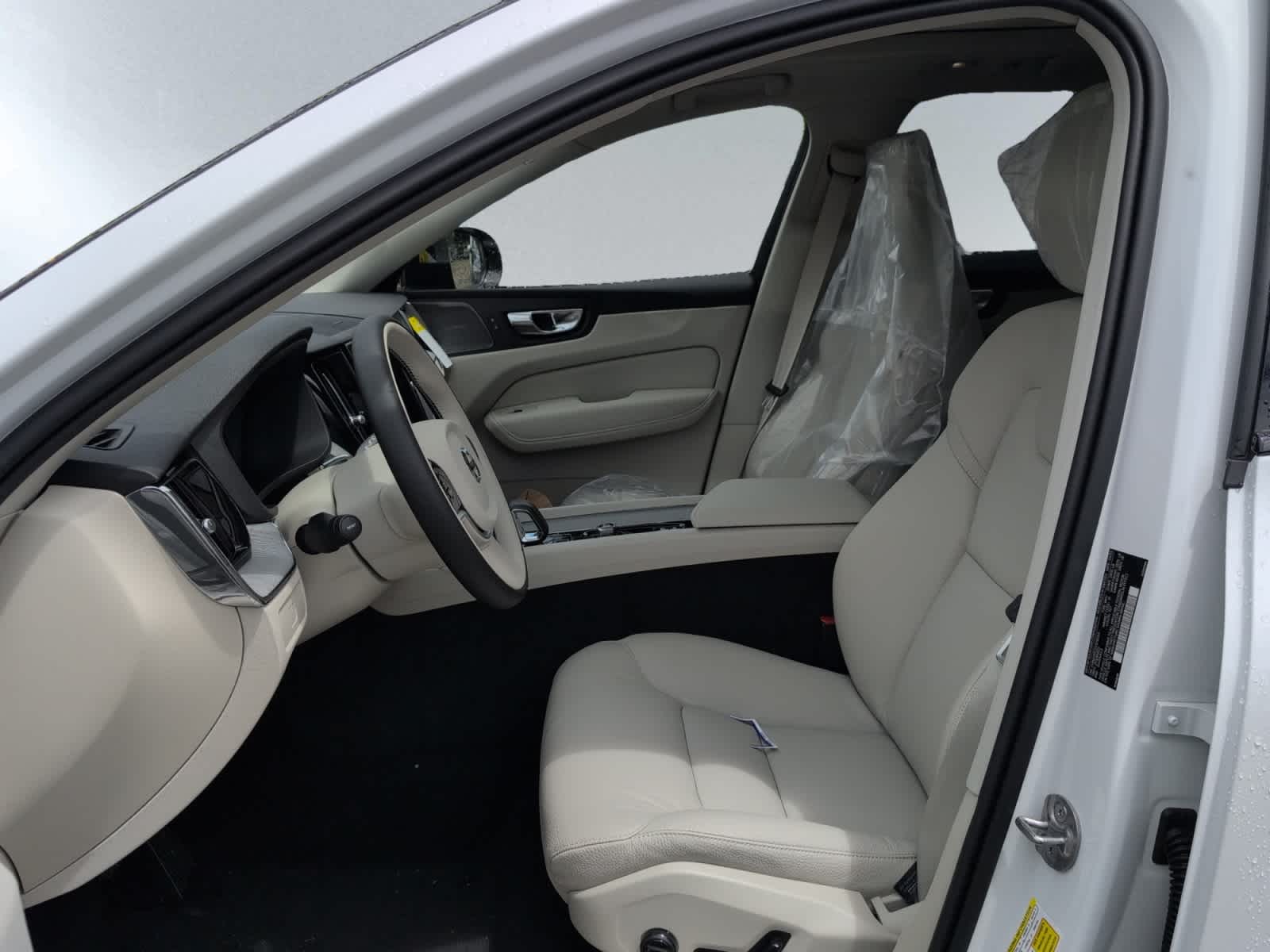 new 2025 Volvo XC60 car, priced at $56,505
