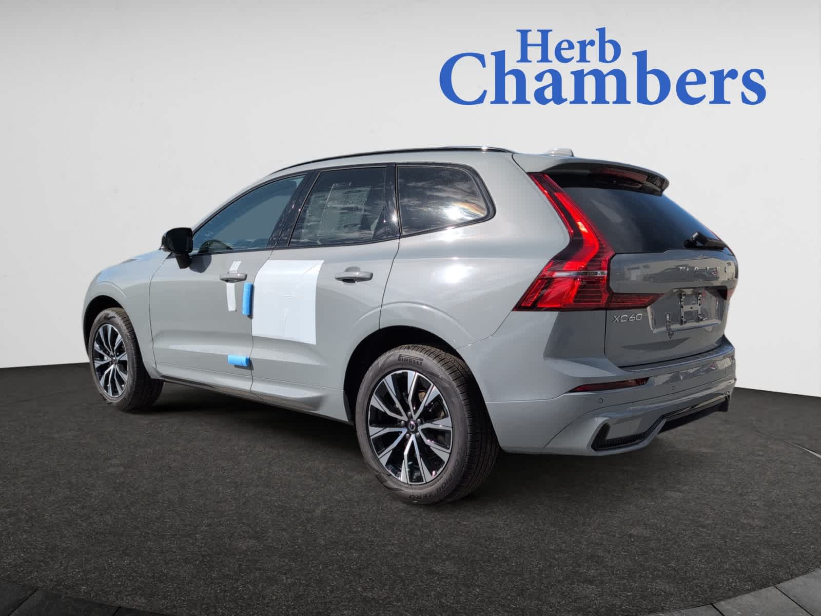 new 2025 Volvo XC60 car, priced at $51,075