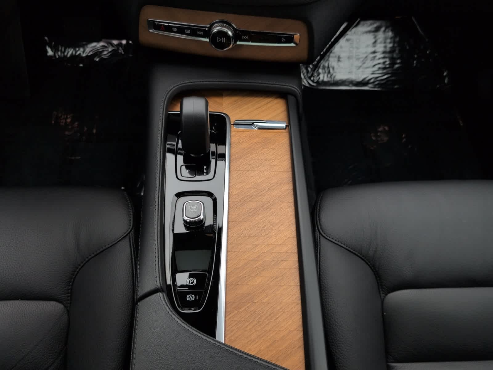 used 2024 Volvo XC90 car, priced at $50,998