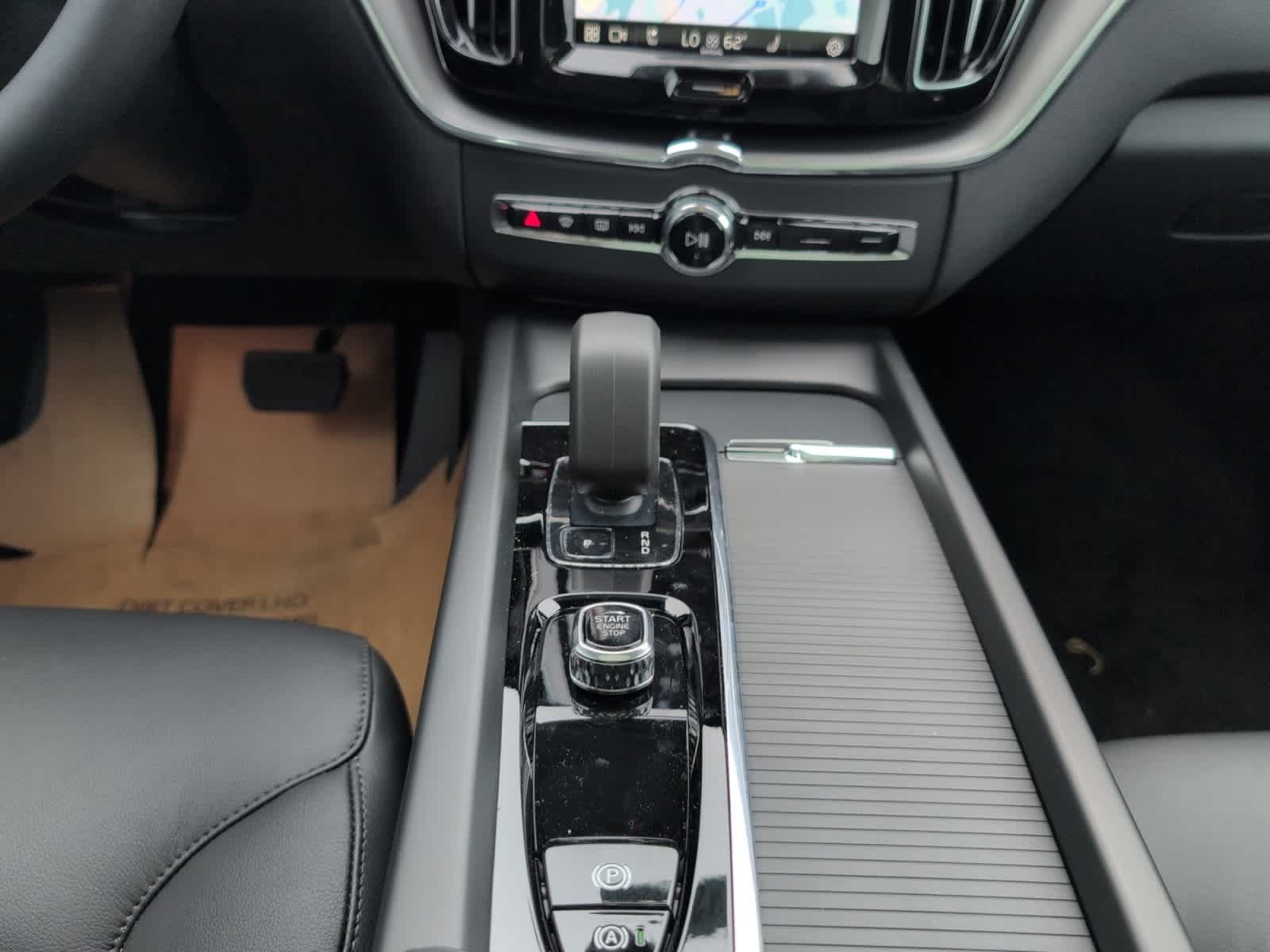 new 2025 Volvo XC60 car, priced at $50,300