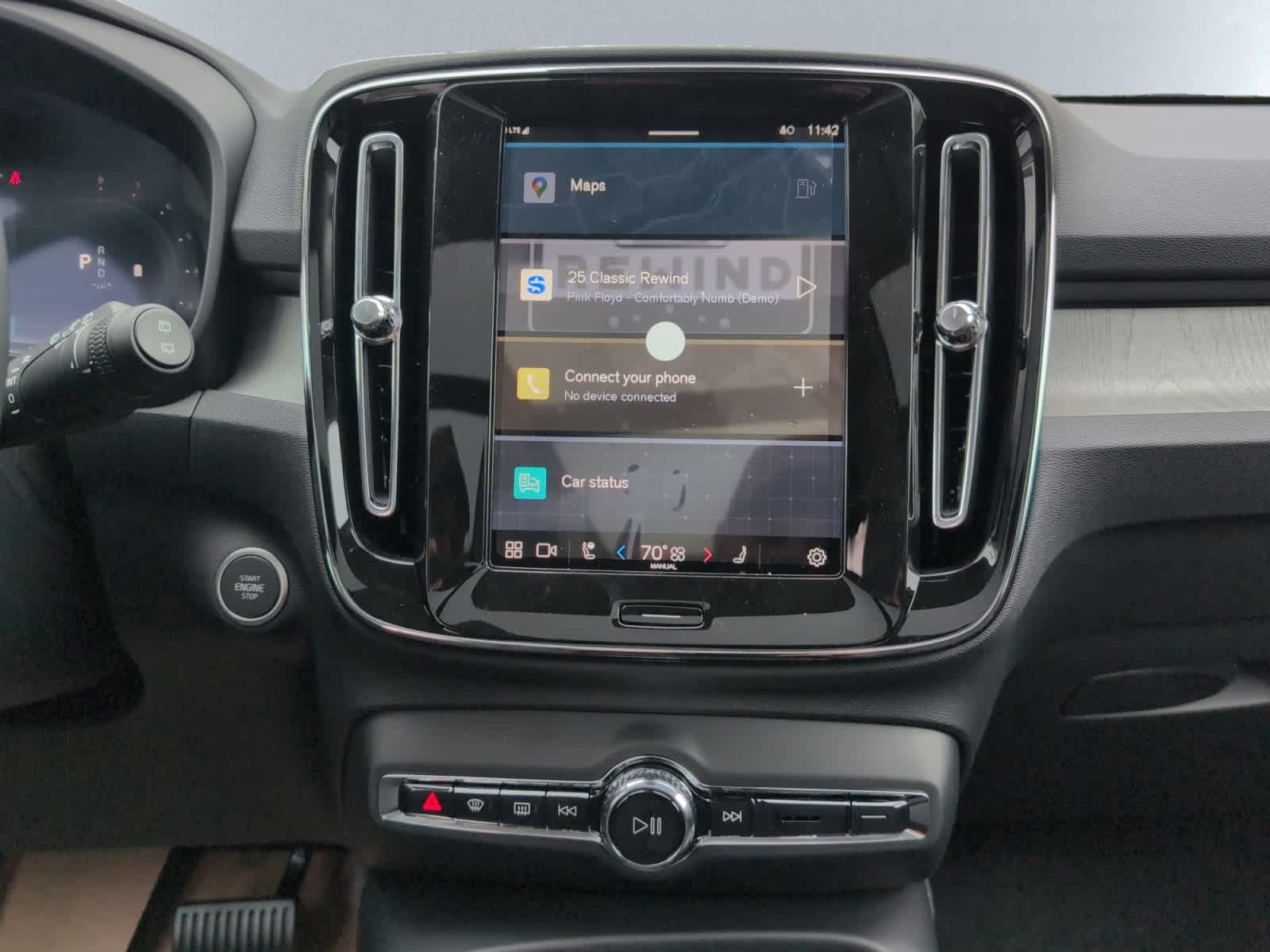 new 2025 Volvo XC40 car, priced at $48,335