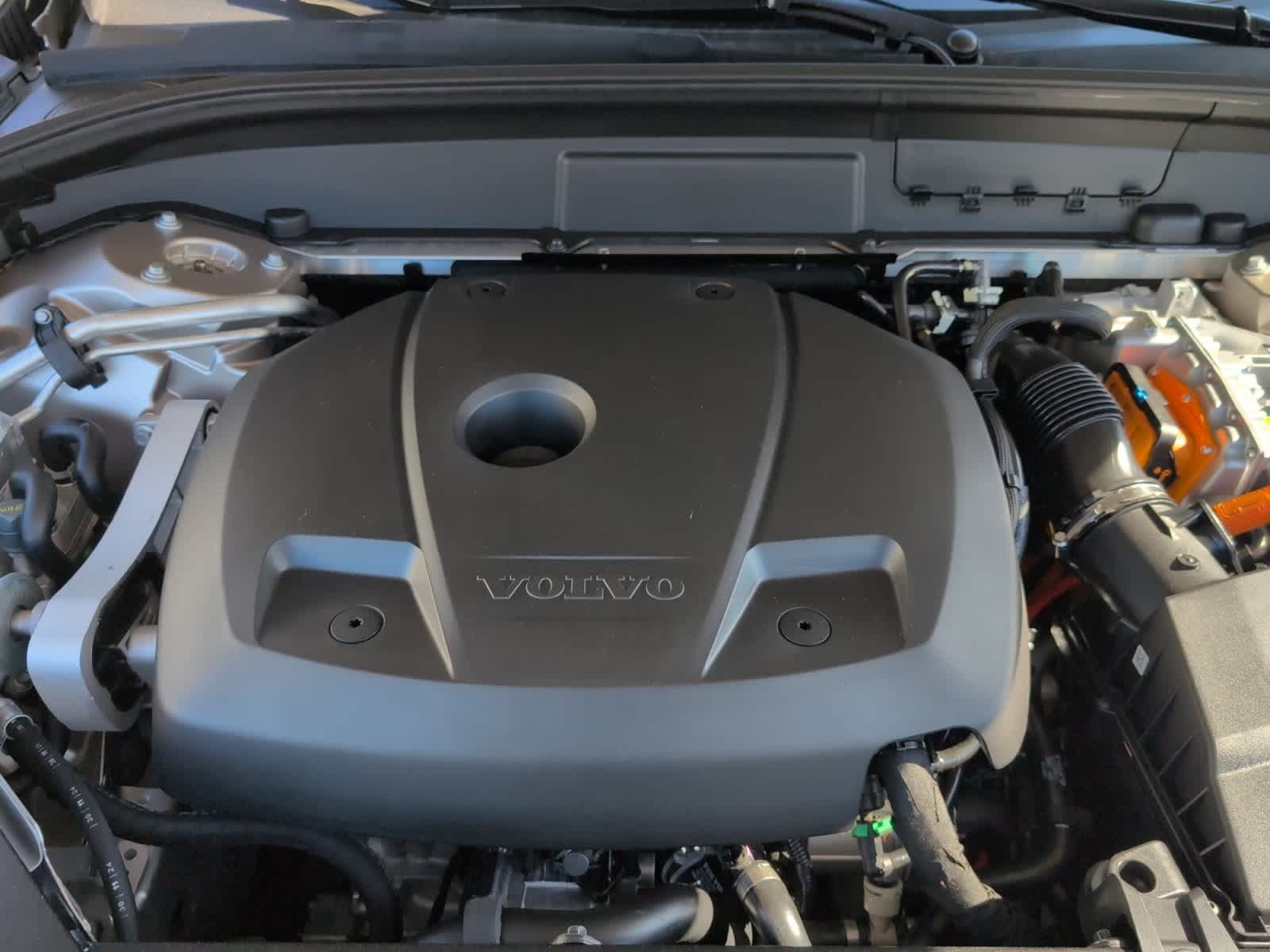 new 2025 Volvo XC60 plug-in hybrid car, priced at $66,260