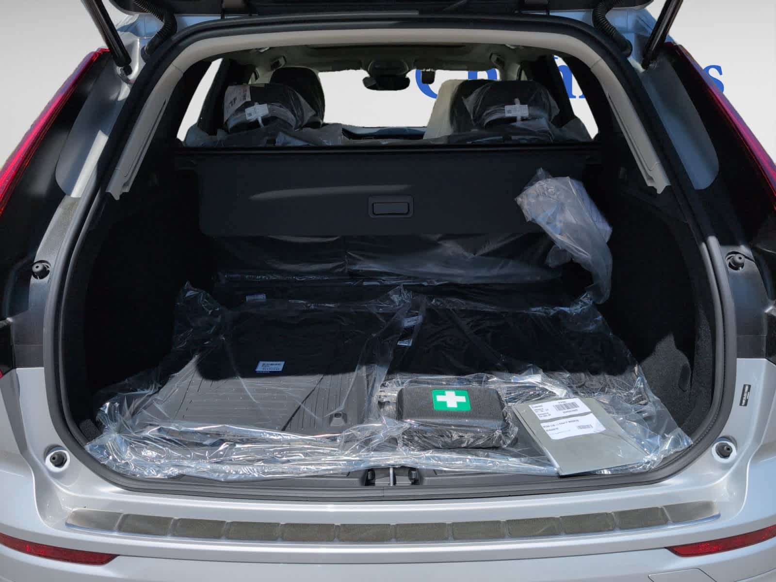 new 2025 Volvo XC60 car, priced at $50,300