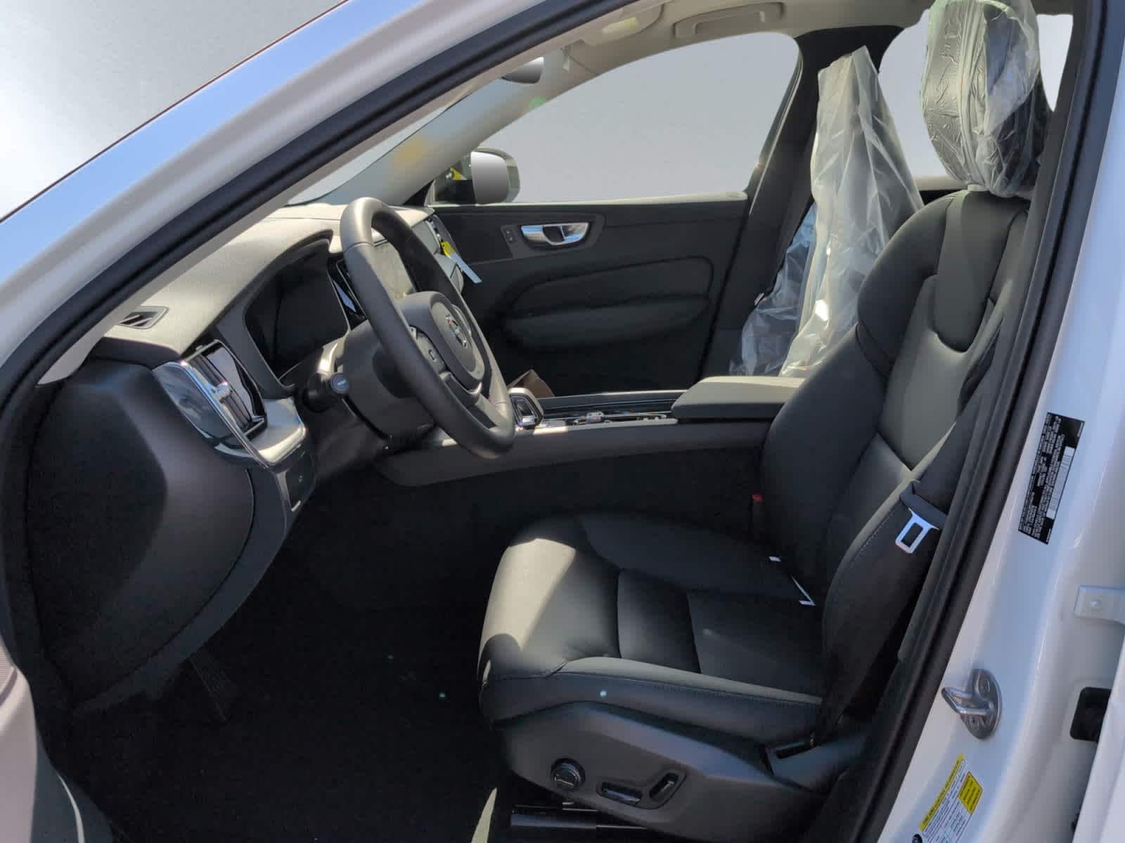 new 2025 Volvo XC60 car, priced at $50,300