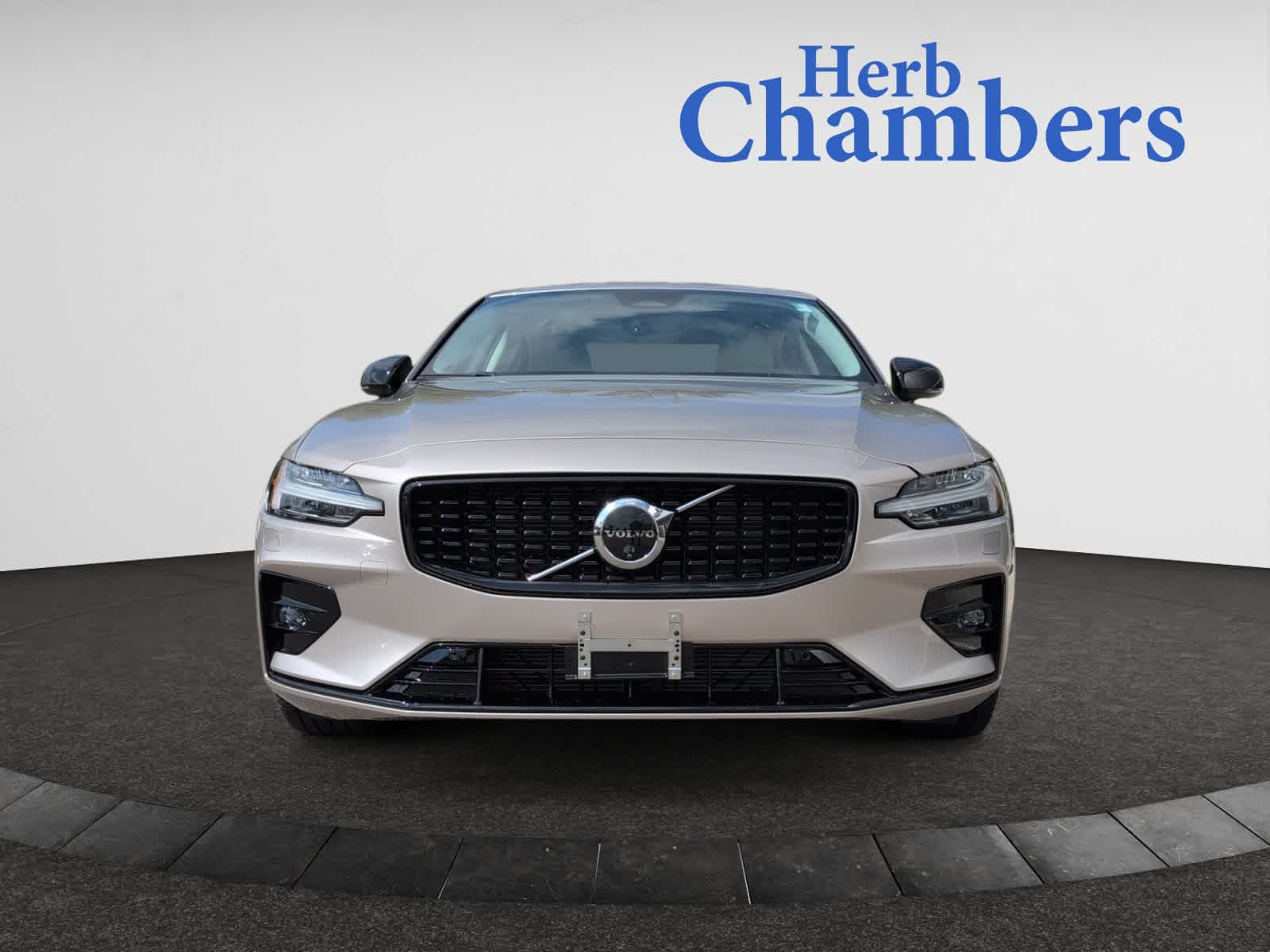 new 2024 Volvo S60 car, priced at $36,998